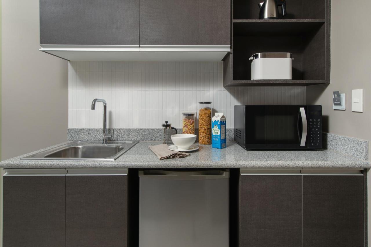 The Suites At Torre Lorenzo Malate - Managed By The Ascott Limited Манила Екстериор снимка