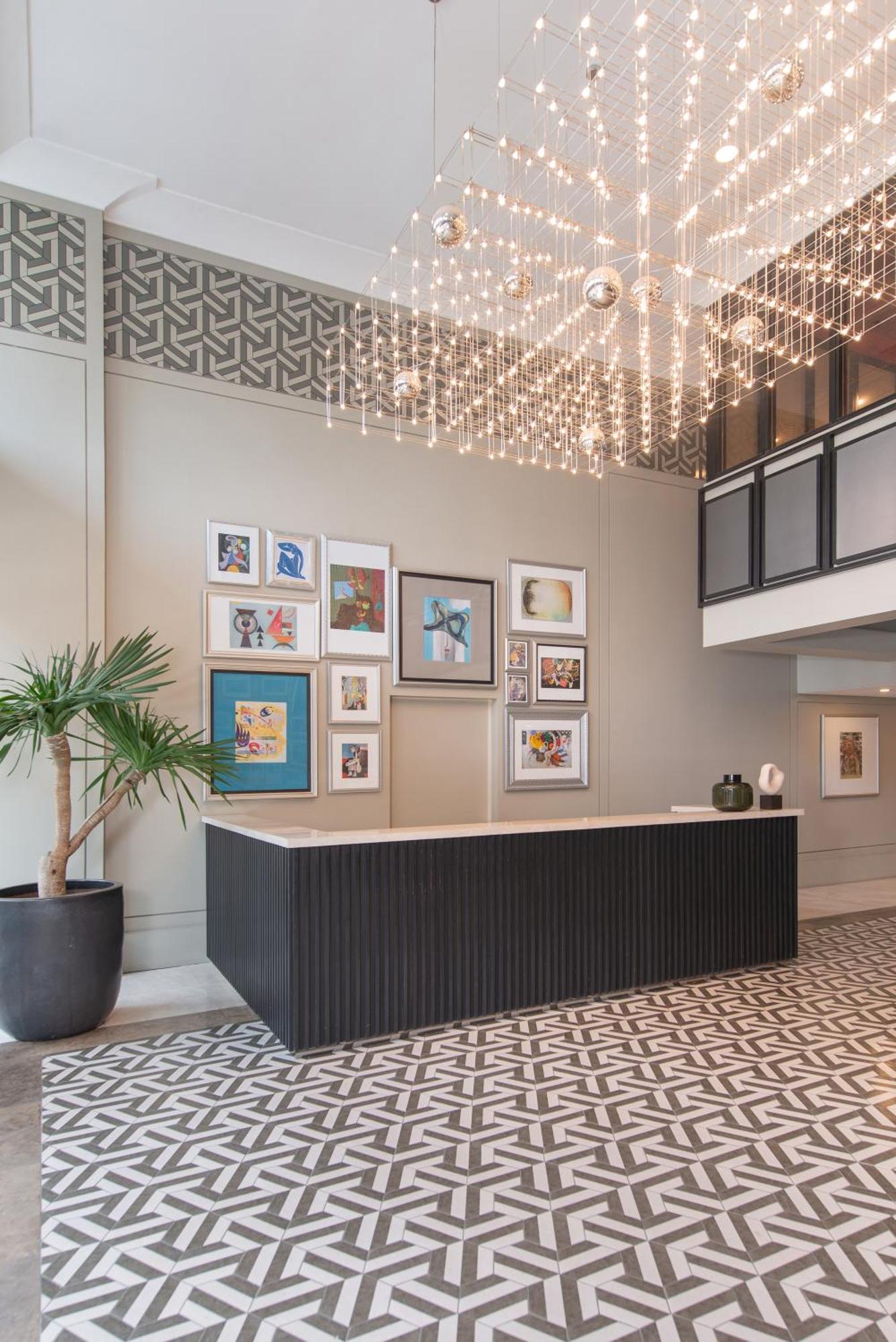 The Suites At Torre Lorenzo Malate - Managed By The Ascott Limited Манила Екстериор снимка